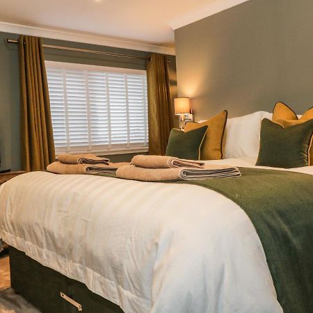Feus Holiday Cottage 오치터라더 외부 사진