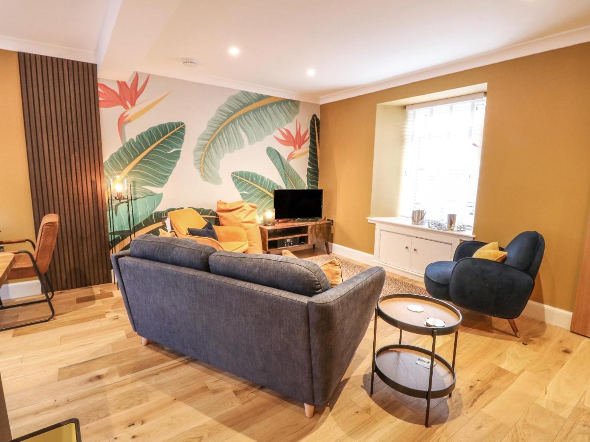 Feus Holiday Cottage 오치터라더 외부 사진