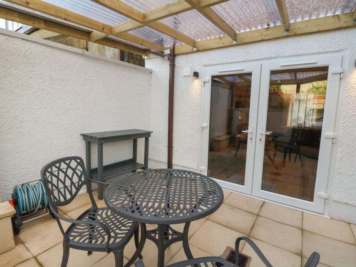 Feus Holiday Cottage 오치터라더 외부 사진